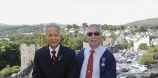 Pictured Mayor of Himeji, Toshikatsu Iwami and Cllr Bill Chapman former Mayor of Conwy , at Conwy Castle.